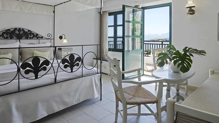 Deluxe Garden/Mountain View Rooms